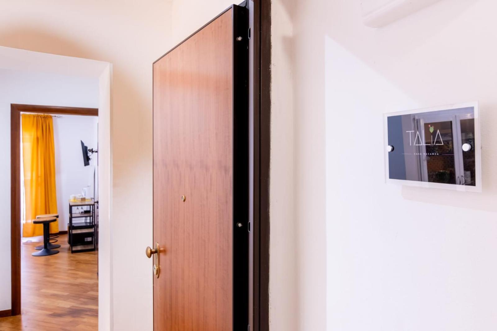 Talia - Central And Elegant Suites In The Heart Of Palermo Buitenkant foto