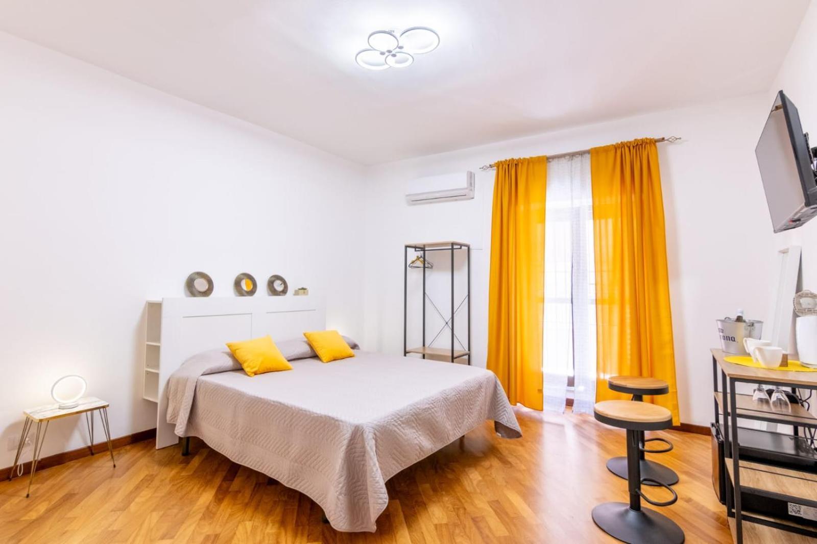 Talia - Central And Elegant Suites In The Heart Of Palermo Buitenkant foto
