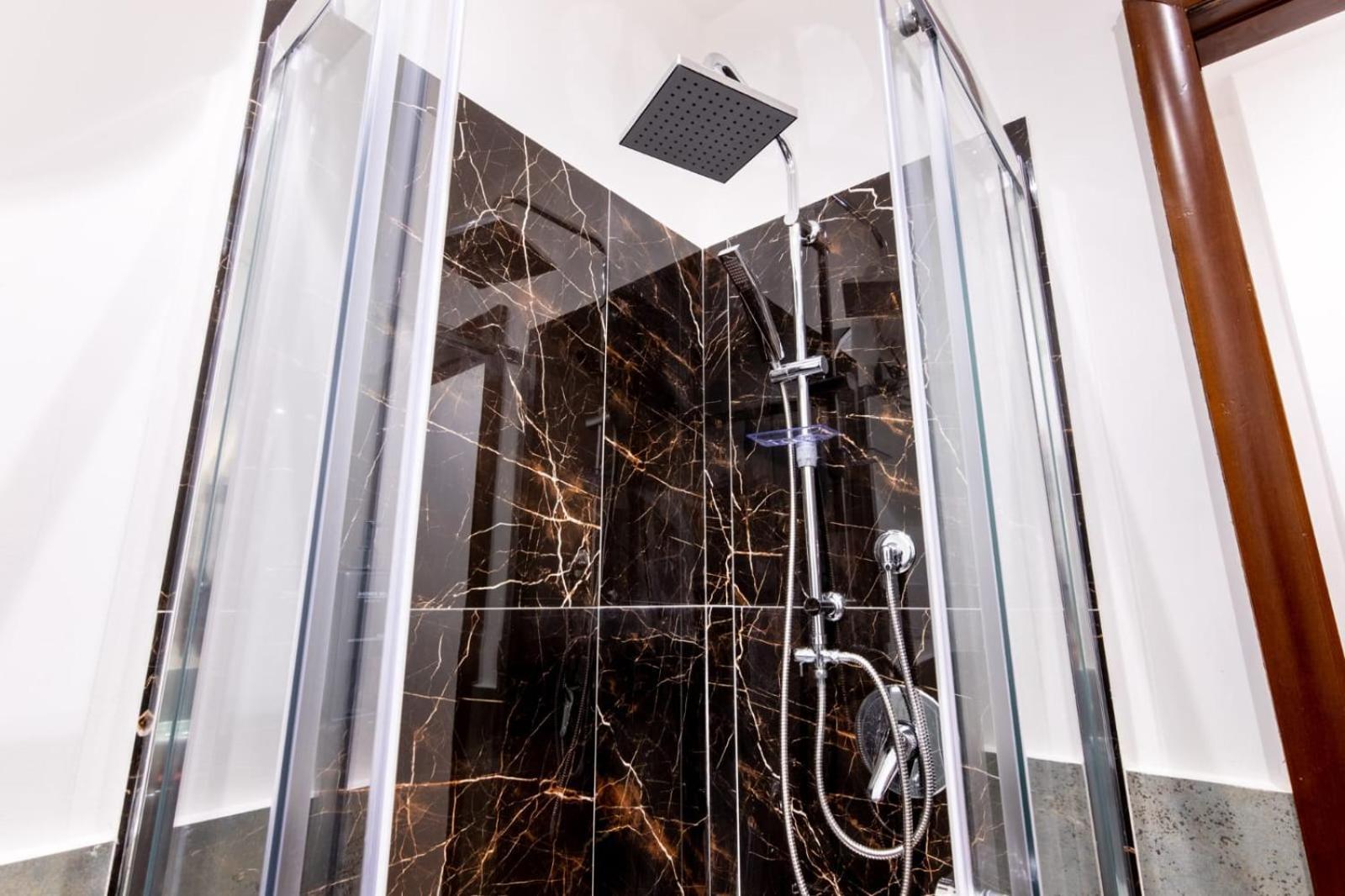 Talia - Central And Elegant Suites In The Heart Of Palermo Buitenkant foto